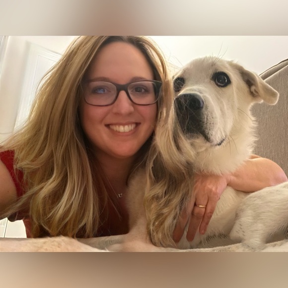 Meet your Posher, Debbie - Picture 2 of 2